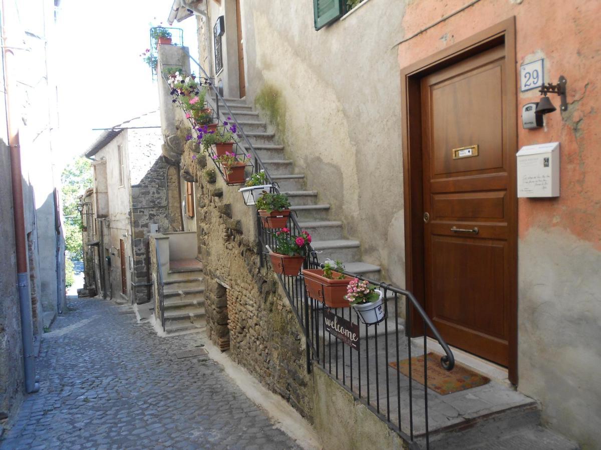 Alloggio Turistico Rizzuto - Centro Storico Bracciano  Exterior foto